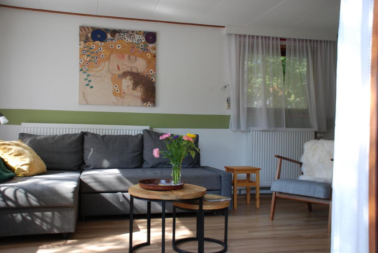 Vila Charmant Chalet Op Een Bospark Op De Veluwe Putten Exteriér fotografie